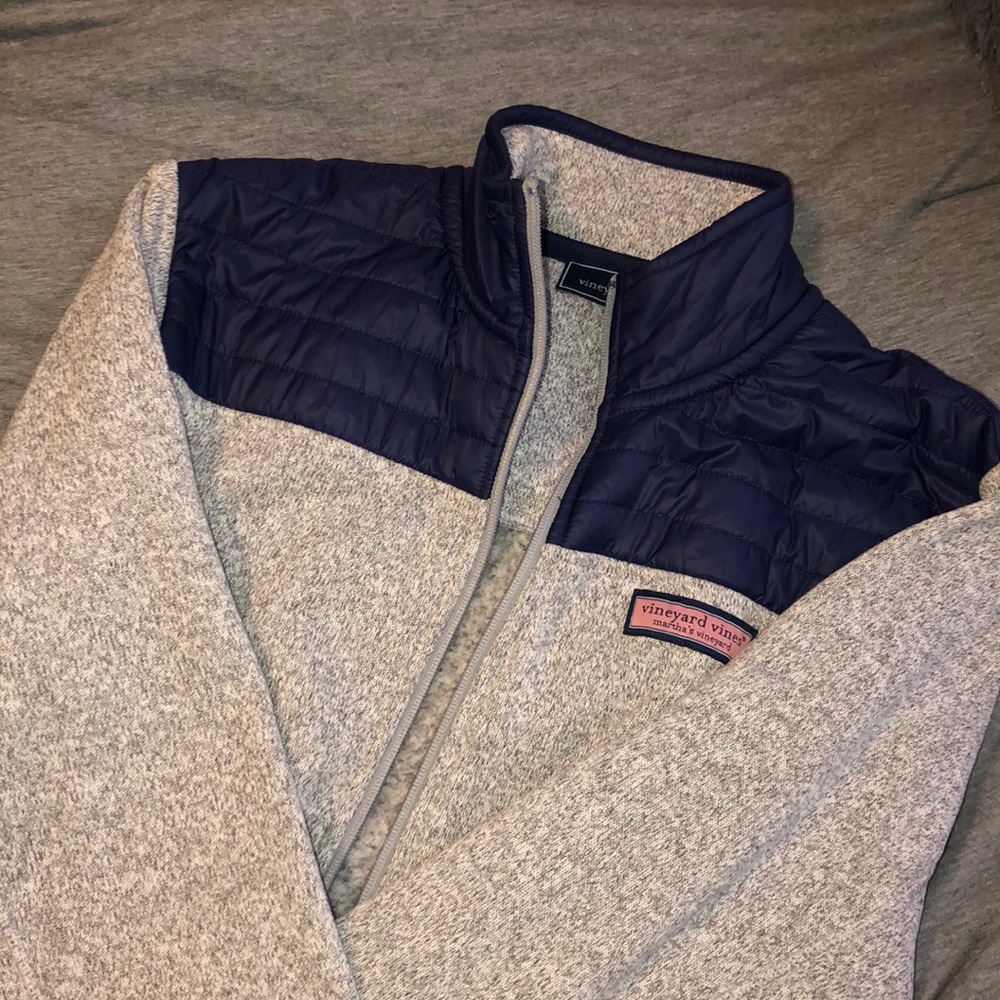 Vineyard vine zip up